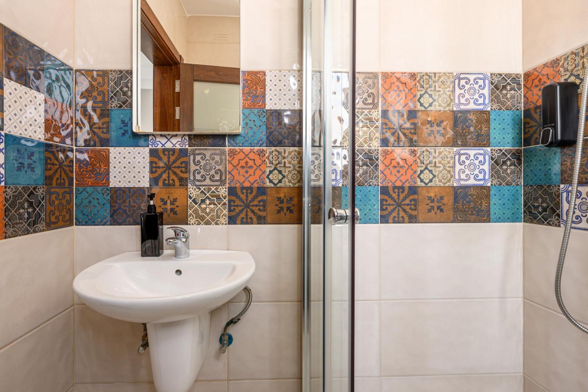 F11 Room 1, Private Double Room With Private Bathroom In Shared Flat Msida Eksteriør bilde