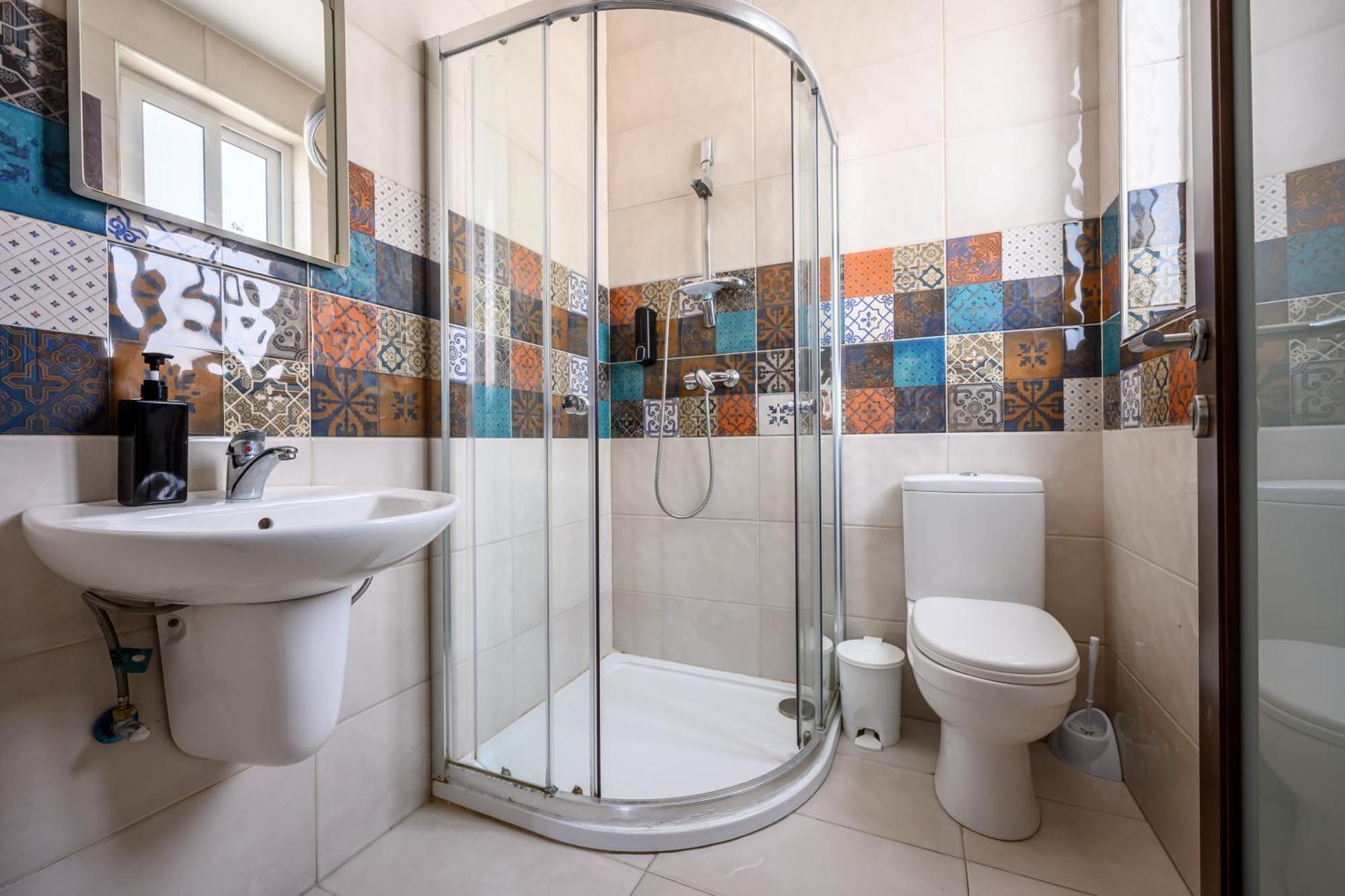 F11 Room 1, Private Double Room With Private Bathroom In Shared Flat Msida Eksteriør bilde