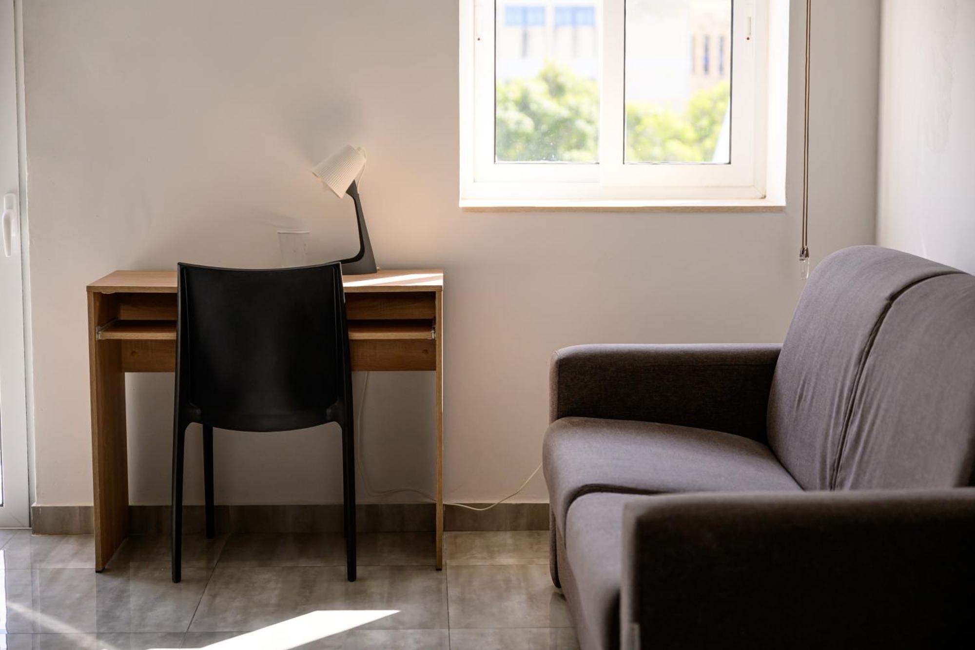 F11 Room 1, Private Double Room With Private Bathroom In Shared Flat Msida Eksteriør bilde